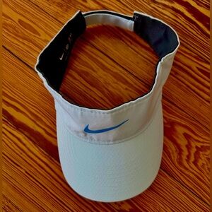 Nike Women’s Golf Tennis Visor Light Blue